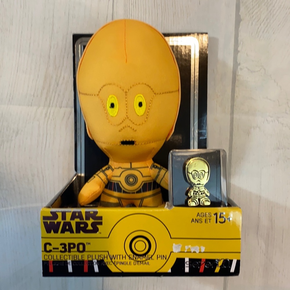 Star Wars Collectible Plush with Enamel Pin